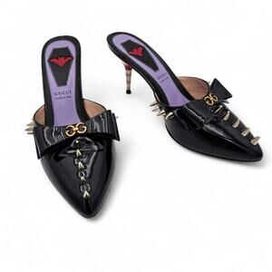 Gucci GG Bow Sadie Mid Heel Mule Spike Black Patent Leather Size 38 US 8